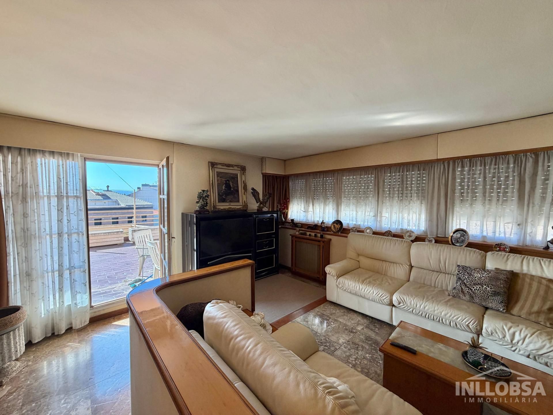 Piso en venta en Calle de Carrió, Centre - Passeig i Rodalies