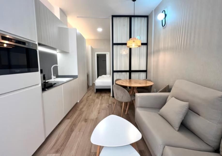 Sala d'estar de Estudi en venda en  Barcelona Capital