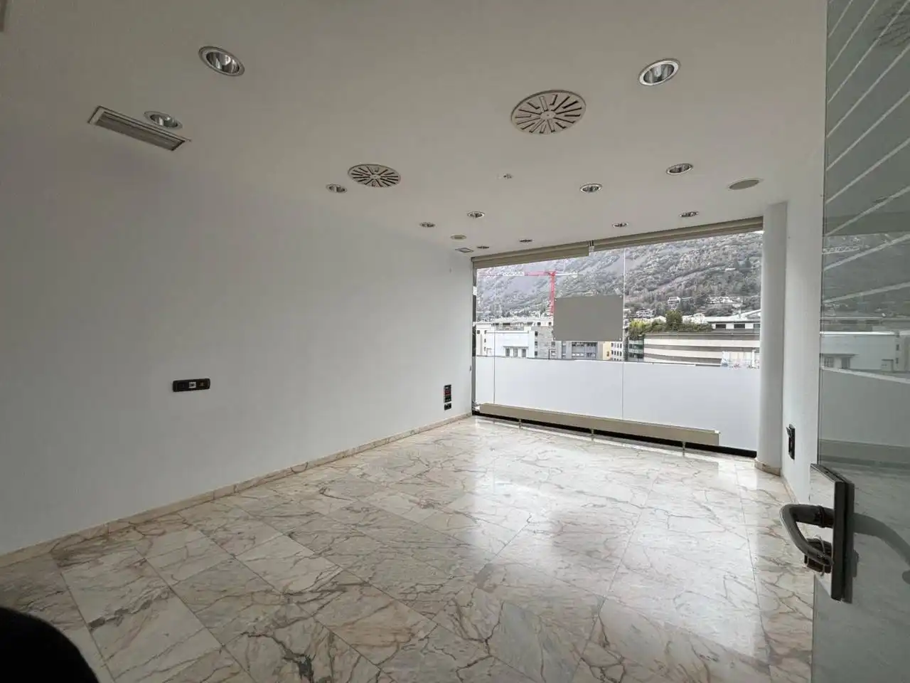 Local comercial de lloguer a Calle avinguda del Fener edifici el Forestal, imagen 15