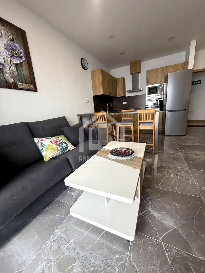 Wohnzimmer von Erdgeschoss zur Miete in Chío