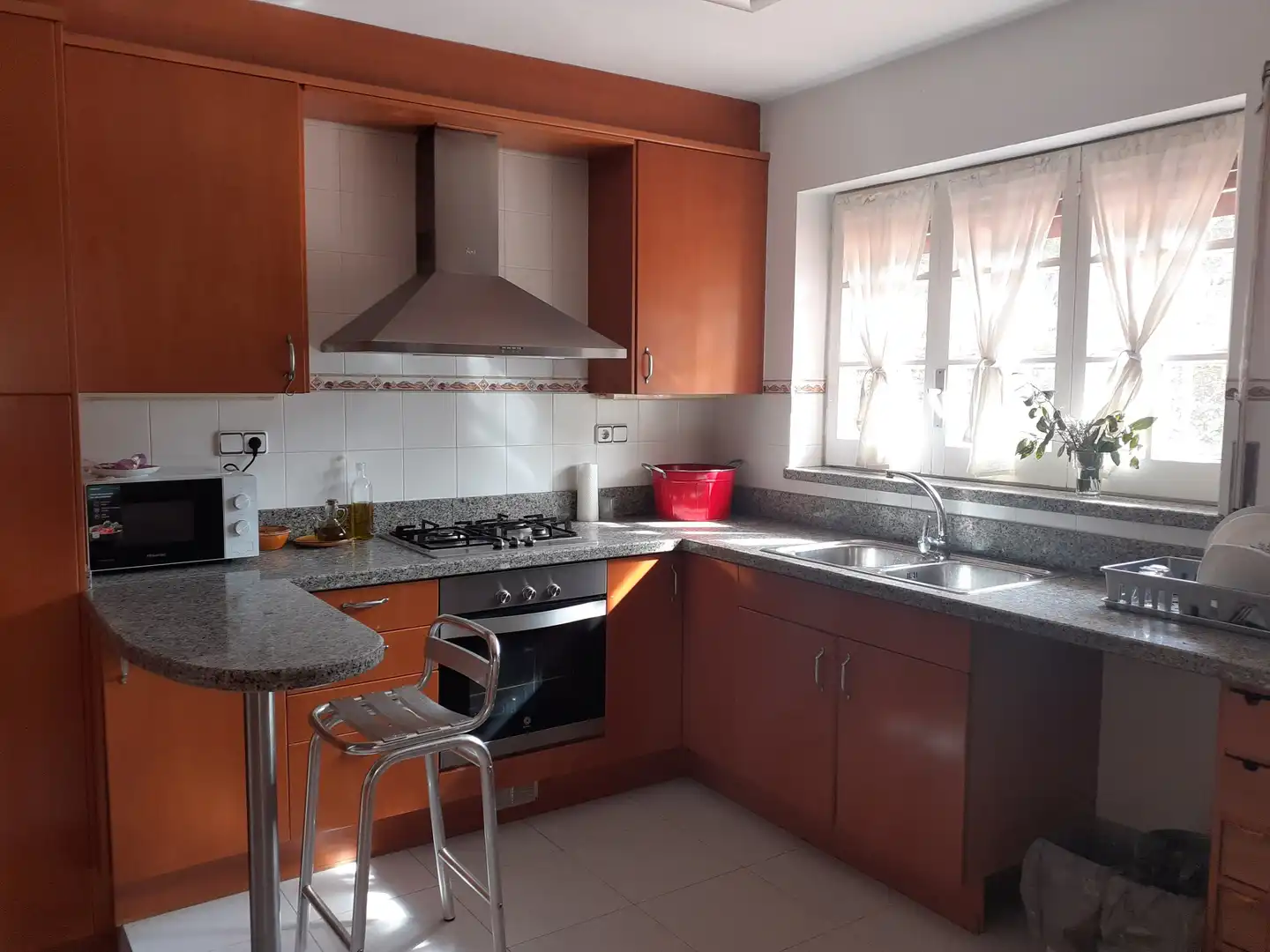 Küche von Haus oder Chalet zum Verkauf in Gelida mit Heizung, Privatgarten und Parkett