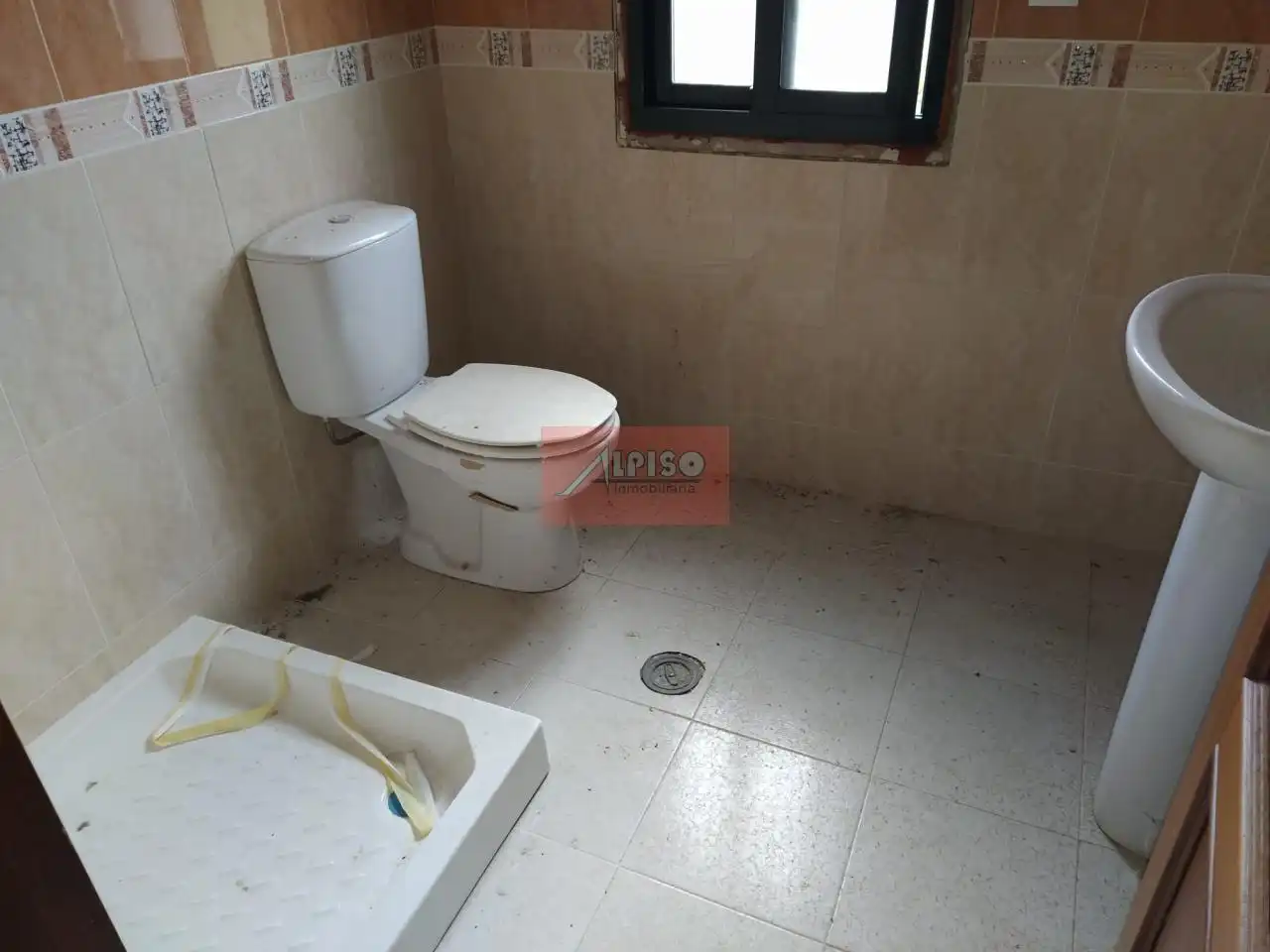 Bathroom of Detached homes for sale in Celanova  with Heating and Private garden