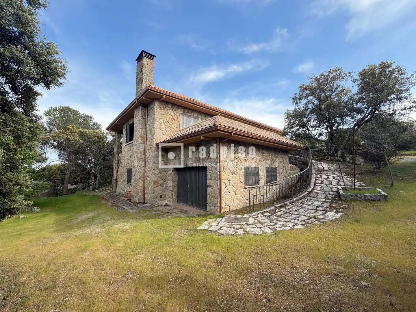Vista exterior de Casa o xalet en venda en Valdemorillo amb Calefacció, Jardí privat i Terrassa