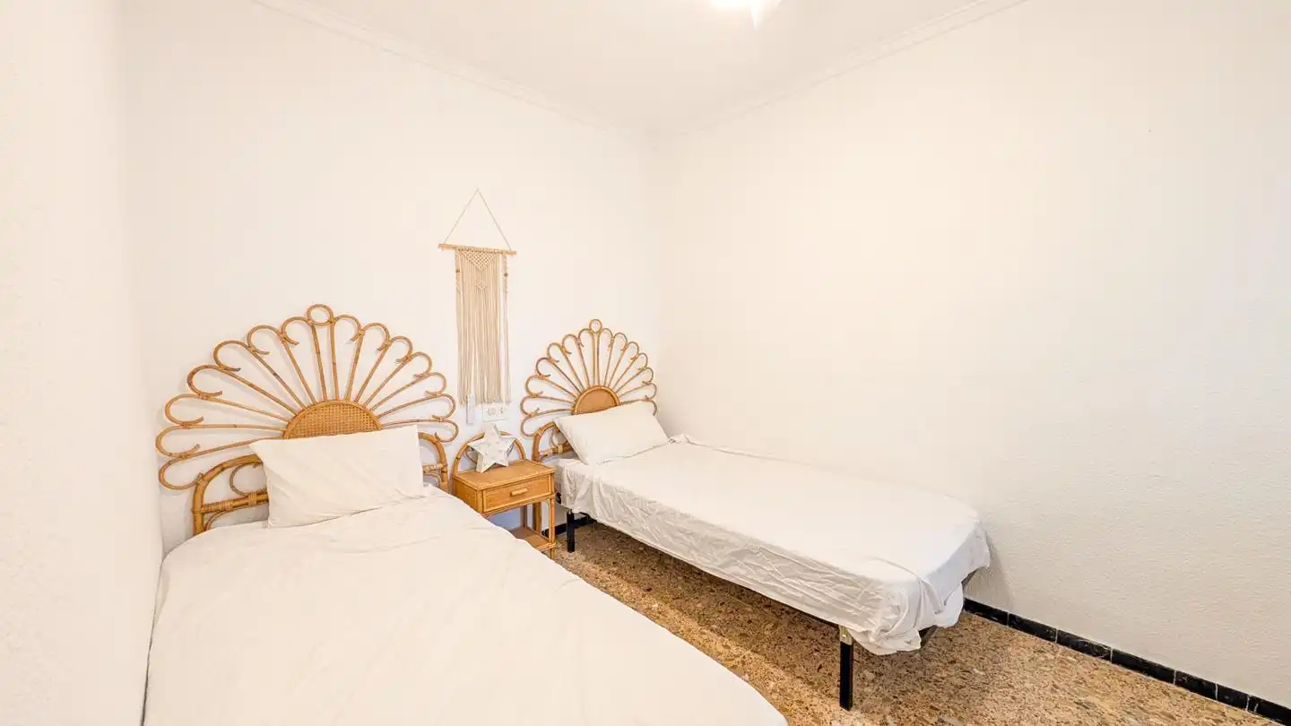 Habitación de Piso en venta en Santa Pola con Terraza, Trastero y Amueblado