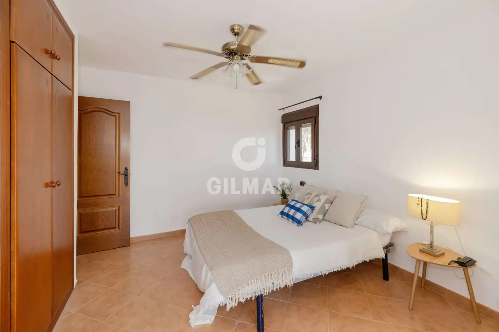 Habitación de Casa adosada en venta en Estepona con Jardín privado