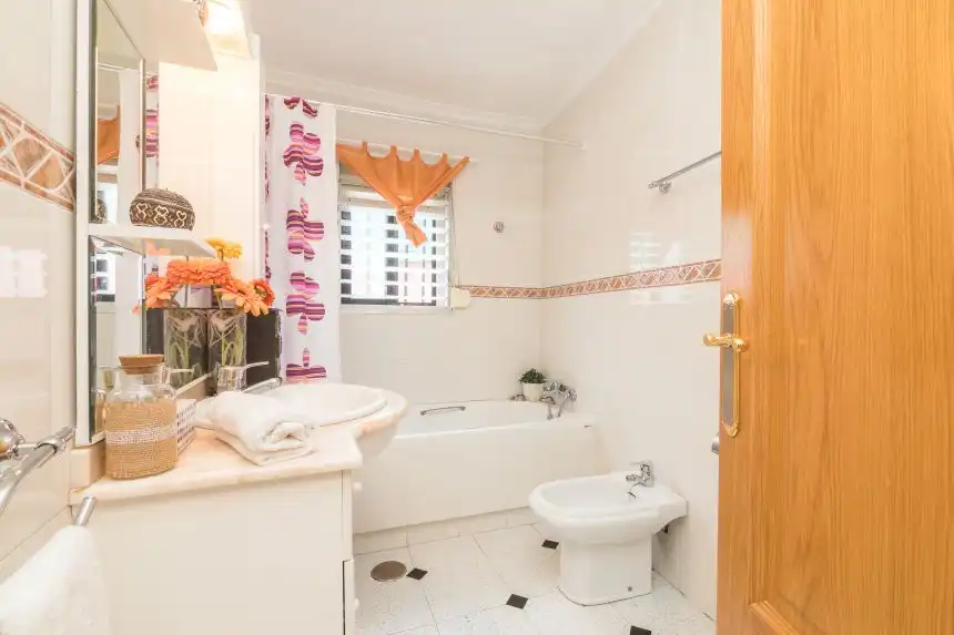 Bany de Casa o xalet en venda en Tibi amb Aire condicionat, Piscina i Moblat