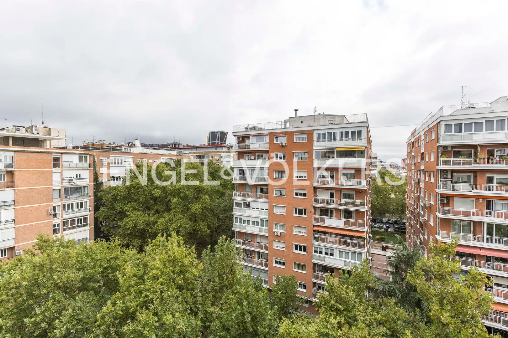 Exterior view of Flat for sale in Chamartín