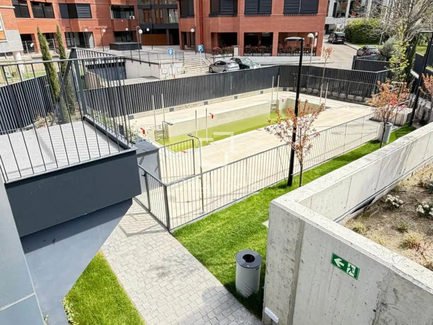 Terrassa de Pis de lloguer en Madrid amb Aire condicionat i Jardí privat