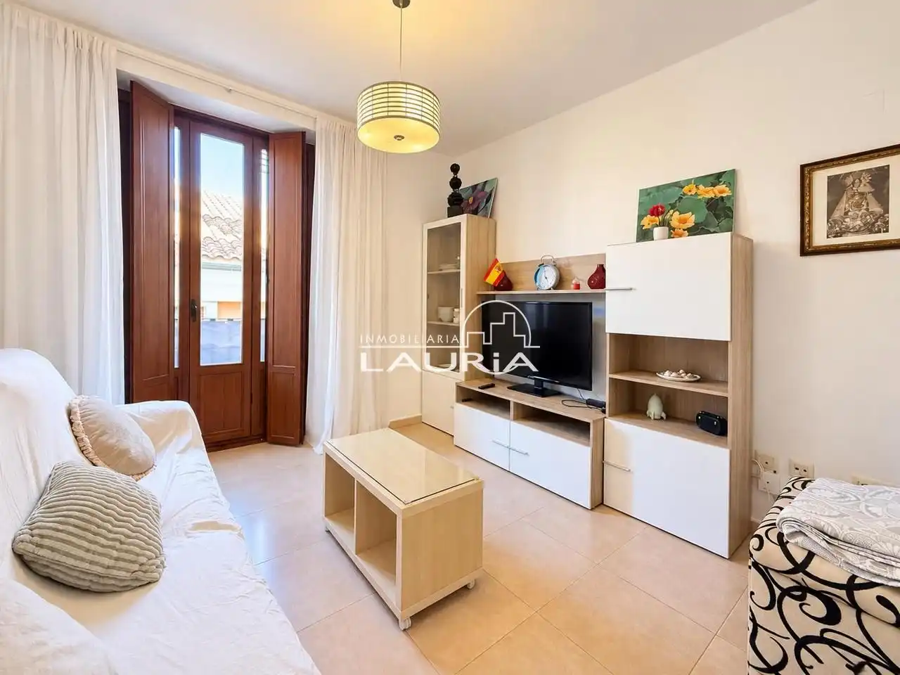 Living room of Flat for rent in Valencia  with Air Conditioner, Heating and Storage room