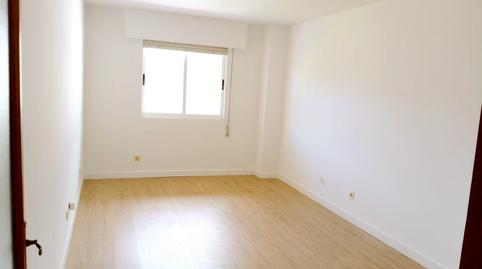 Foto 2 de Apartamento de alquiler en Oseiro, Arteixo