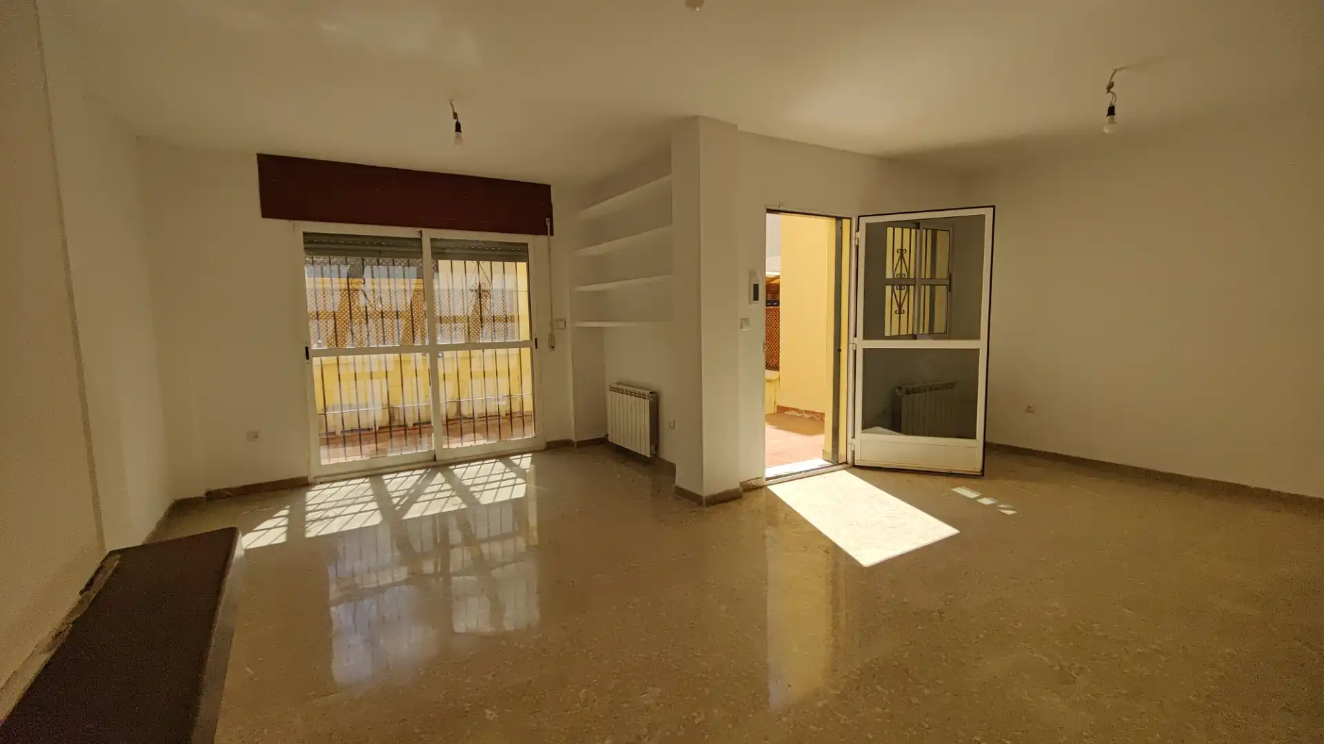 Casa adosada en venta en Huétor Vega con Calefacción, Jardín privado y Piscina