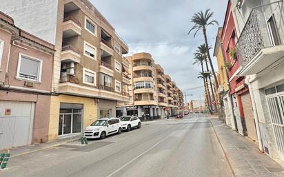 Vista exterior de Casa o xalet en venda en Orihuela amb Balcó