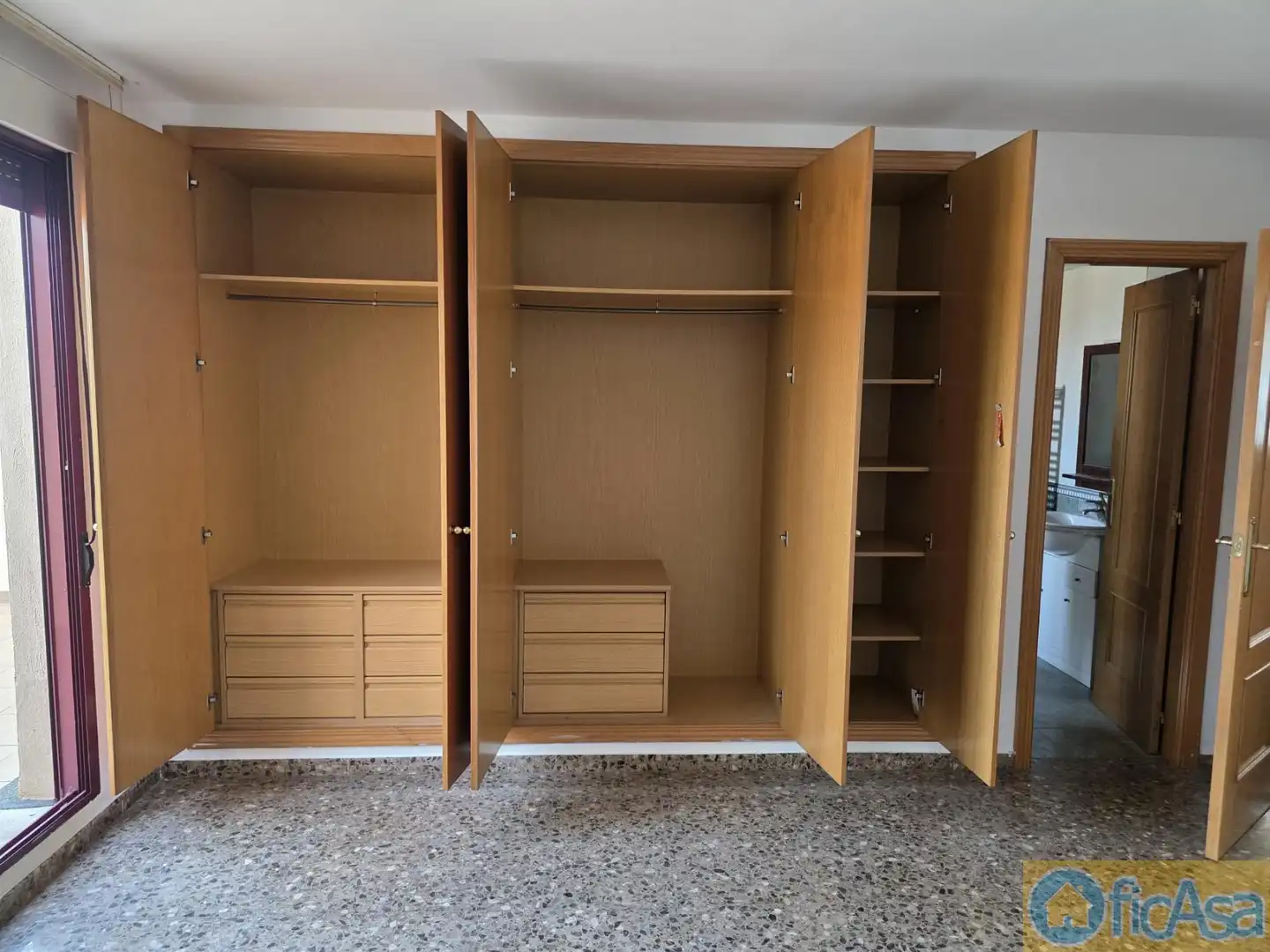 Habitación de Ático en venta en Castellón de la Plana / Castelló de la Plana con Aire acondicionado, Calefacción y Terraza