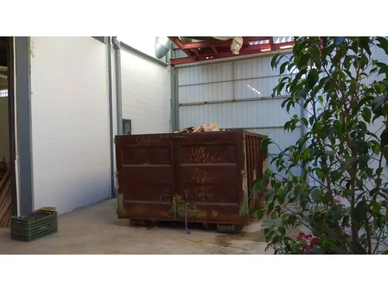 Exterior view of Industrial buildings for sale in Albal