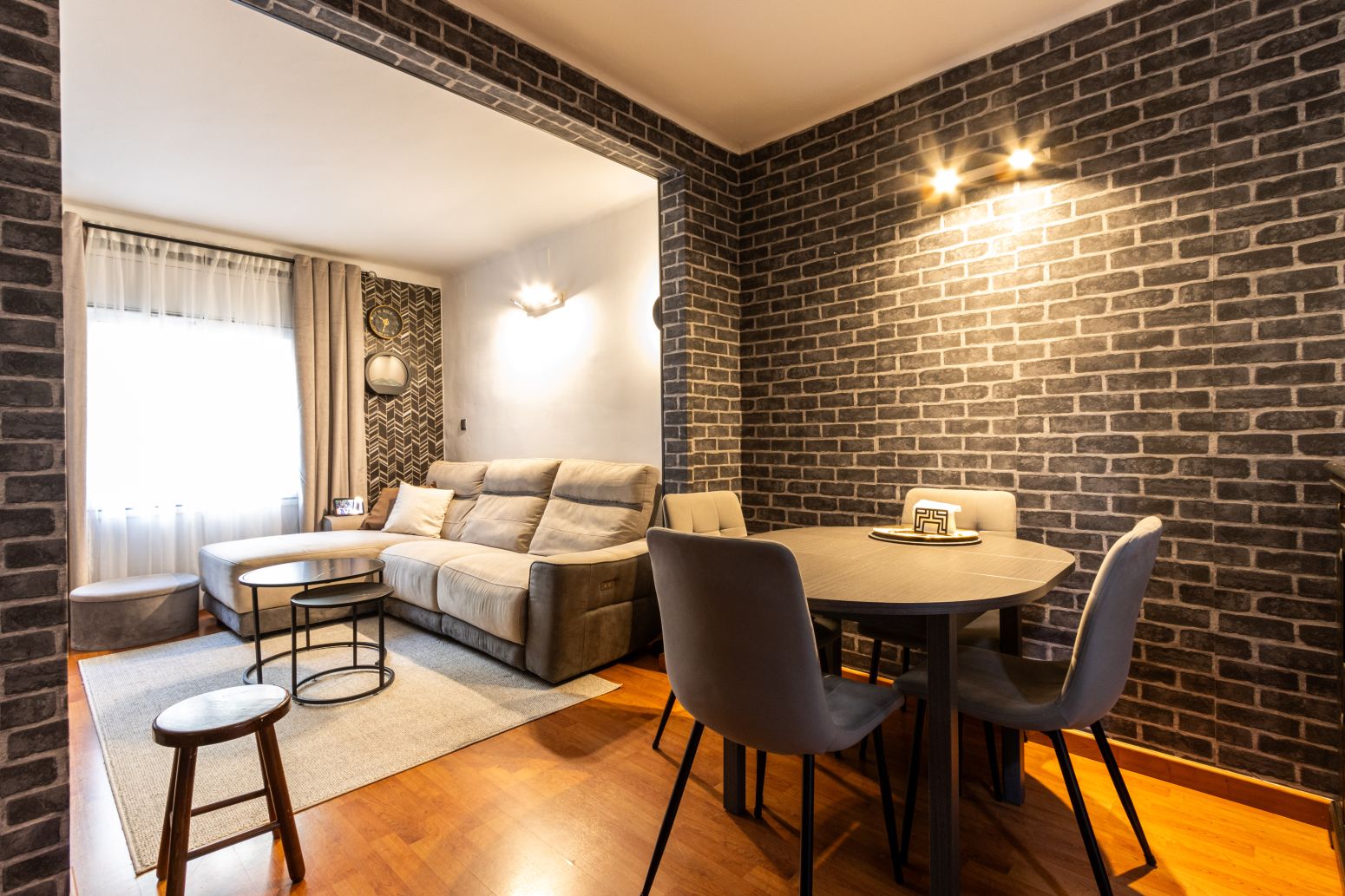 Living room of Flat for sale in  Barcelona Capital  with Air Conditioner, Heating and Parquet flooring