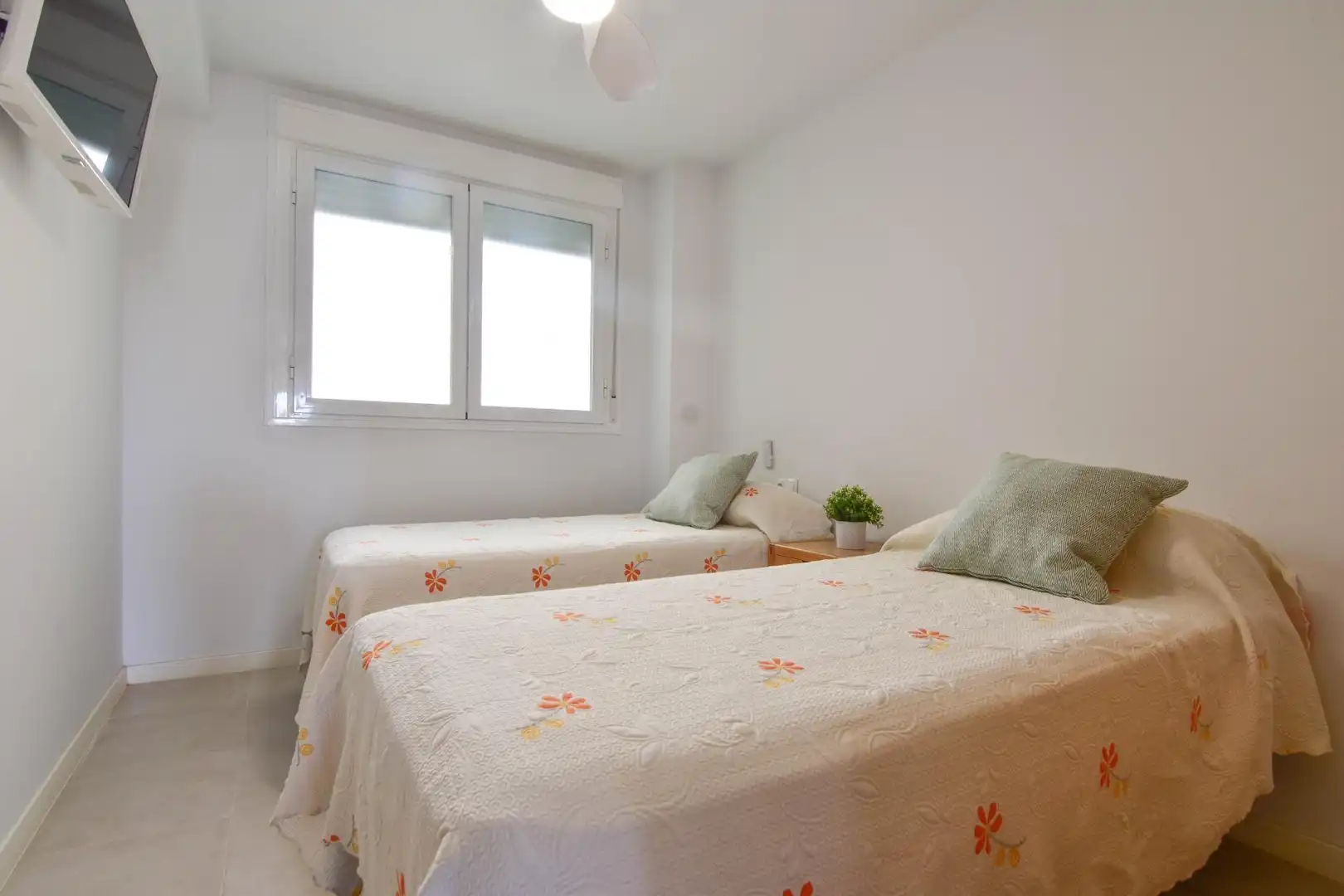 Apartments for rent in Avenida TRAMUNTANA, Playa del Puig