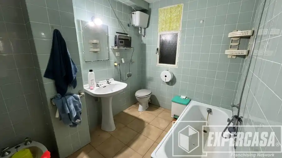 Bathroom of Flat for sale in Quatre Carreres