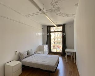 Dormitori de Apartament de lloguer en  Barcelona Capital amb Aire condicionat, Calefacció i Moblat