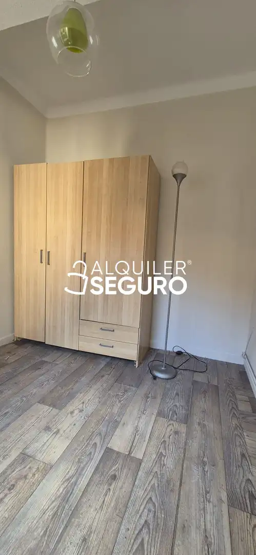 Pis de lloguer a Escultor Navascués , Milán - Pumarín