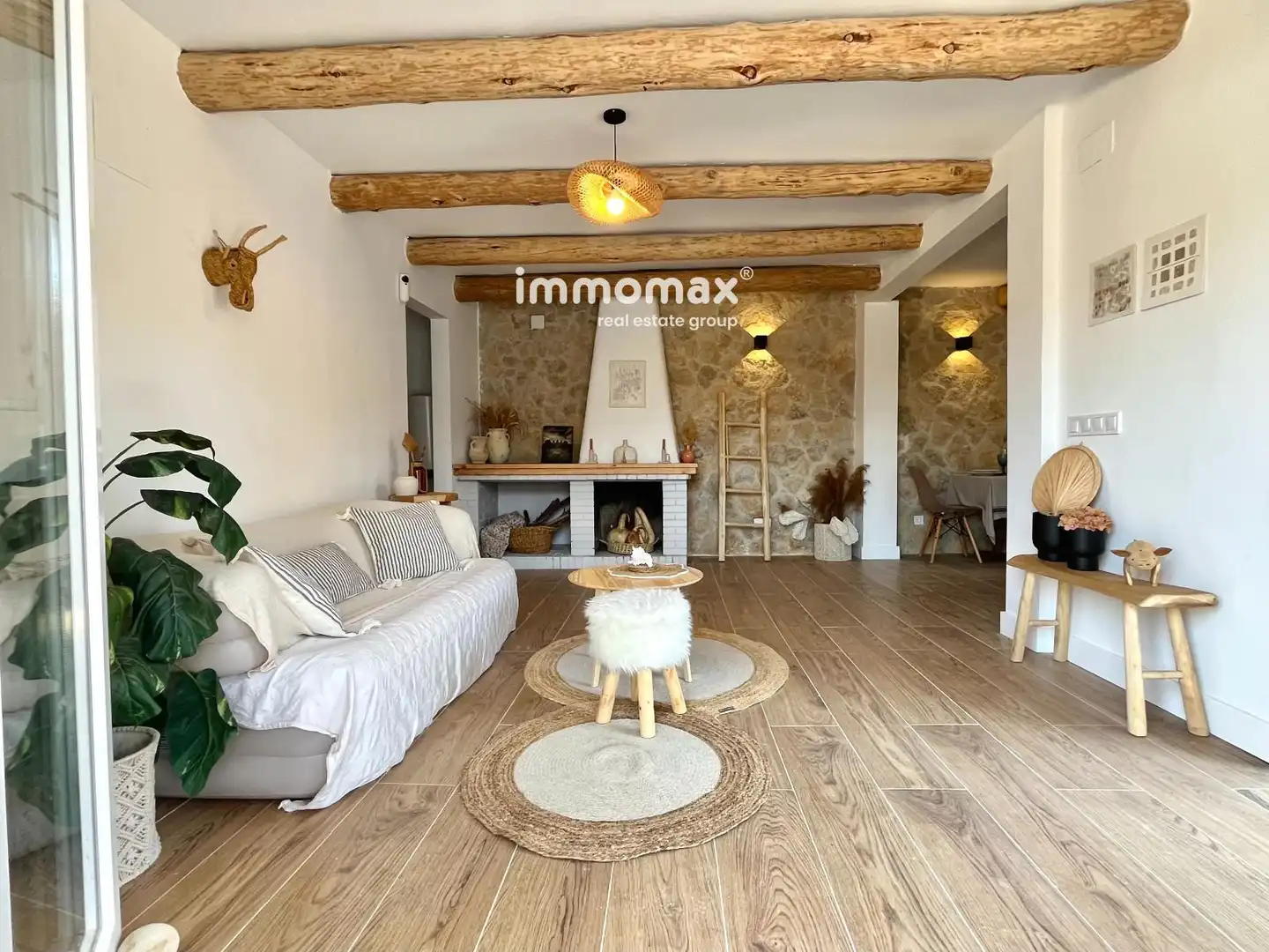 Living room of Houses for sale in Vilanova i la Geltrú  with Terrace and Storage room