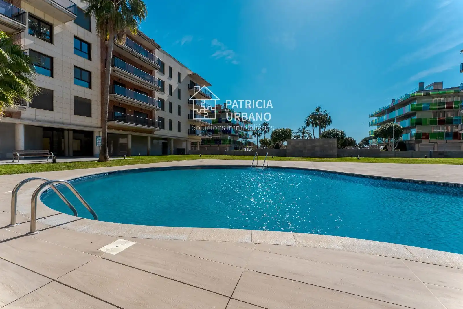 Schwimmbecken von Wohnungen zur Miete in Cambrils mit Klimaanlage, Heizung und Terrasse