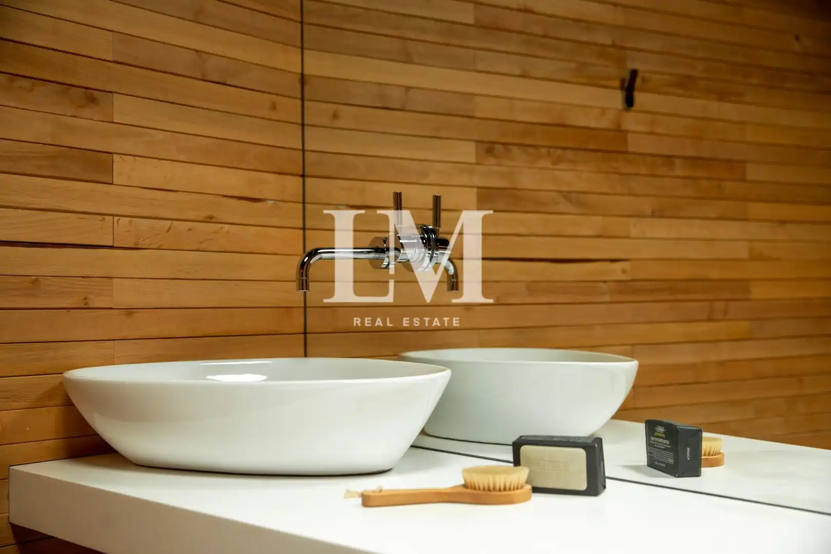 Bathroom of Apartments for rent in Barcelona  with Air Conditioner, Private garden and Terrace
