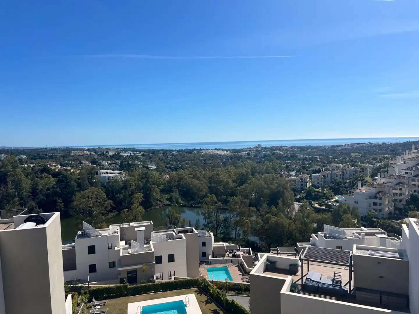 Exterior view of Flat for sale in Marbella  with Air Conditioner, Private garden and Terrace