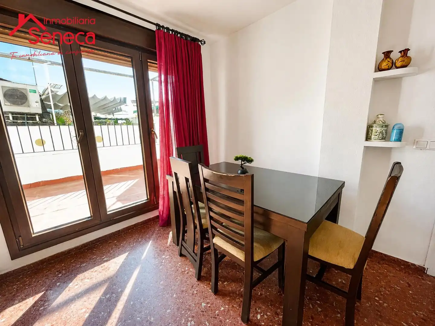 Esszimmer von Dachboden zum Verkauf in Córdoba mit Klimaanlage, Heizung und Abstellraum