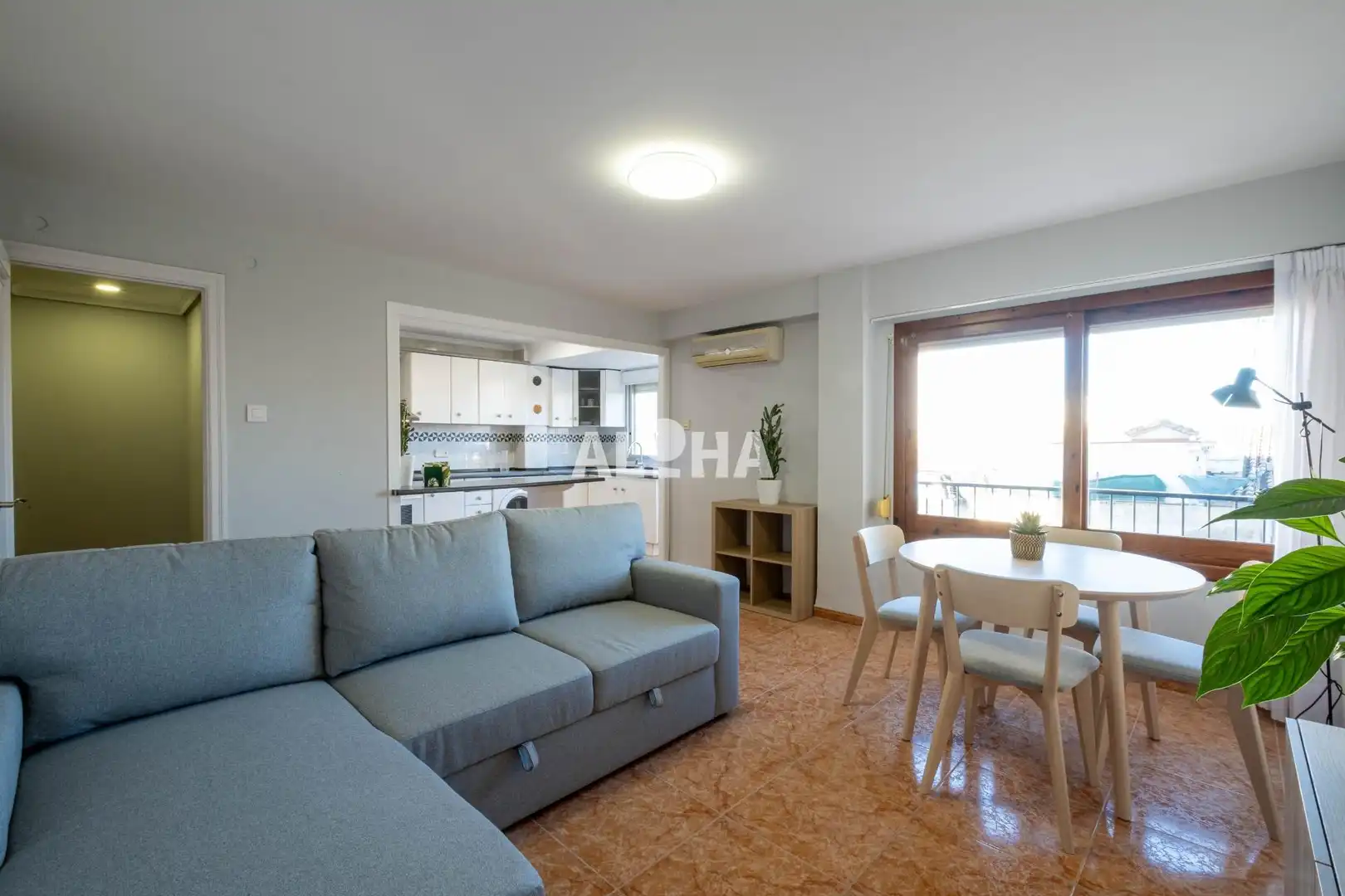 Sala d'estar de Apartament de lloguer en Moncada amb Aire condicionat, Moblat i Balcó