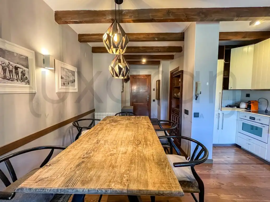 Menjador de Apartament en venda en Naut Aran