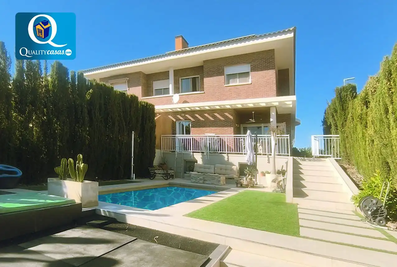 Garden of Houses for sale in Mutxamel  with Air Conditioner, Heating and Terrace