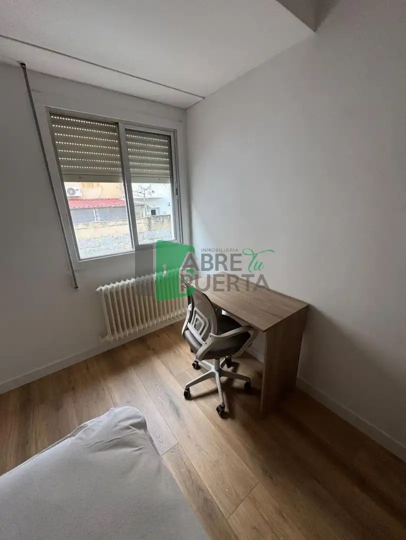 Piso de alquiler en Ourense Capital  con Calefacción y Amueblado