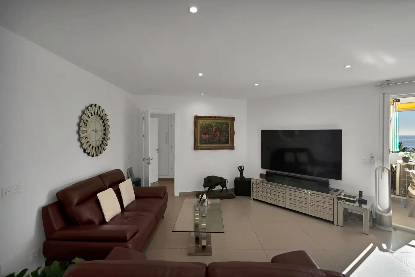 Sala de estar de Apartamento en venta en Marbella con Calefacción, Terraza y Piscina comunitaria