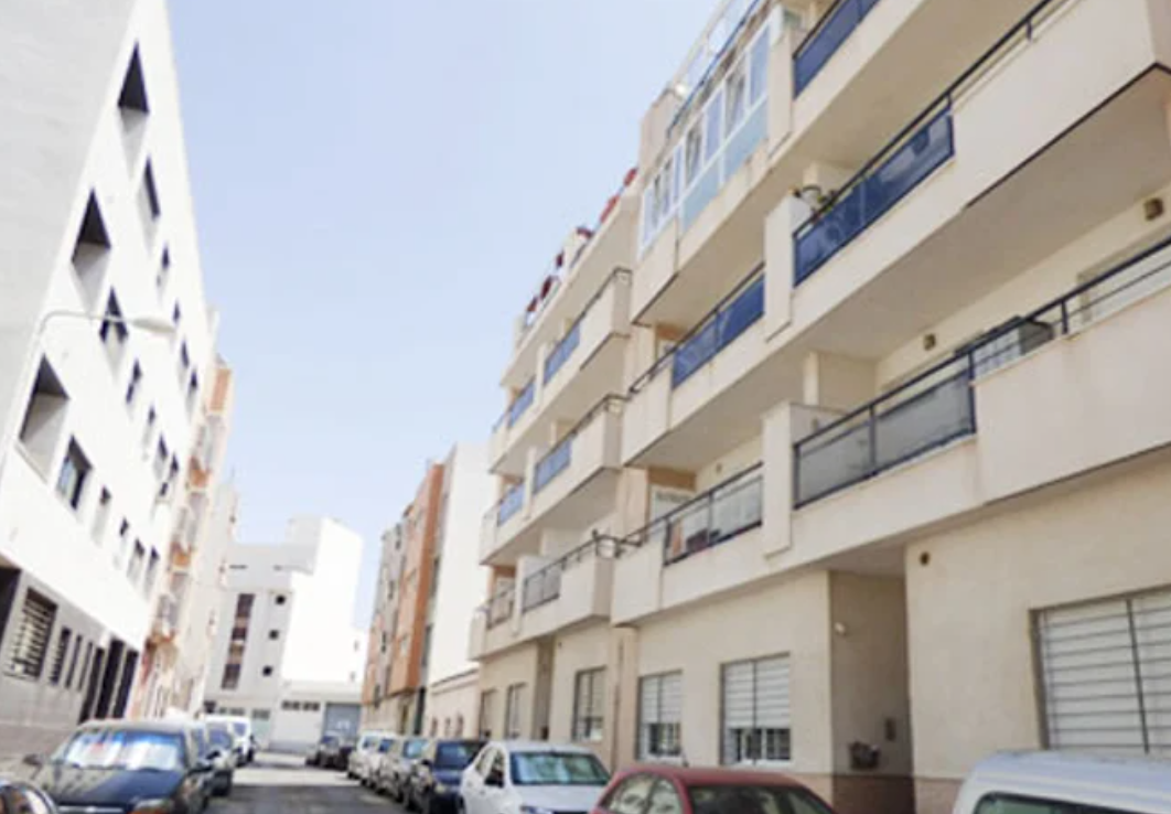 Vista exterior de Piso en venta en Roquetas de Mar