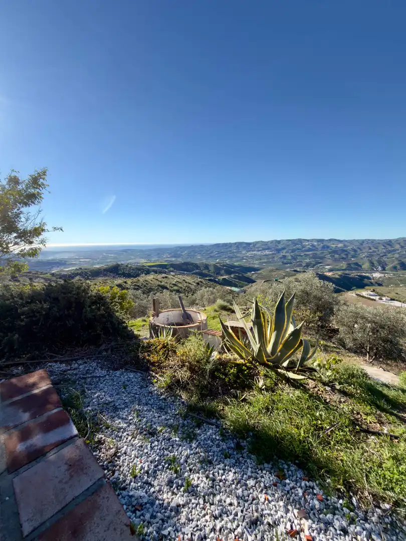 Vista exterior de Casa o xalet en venda en Vélez-Málaga amb Piscina