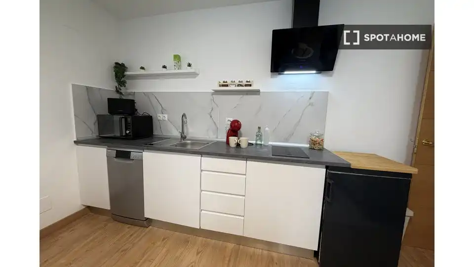 Küche von Wohnung zur Miete in Alpedrete mit Klimaanlage, Heizung und Möbliert