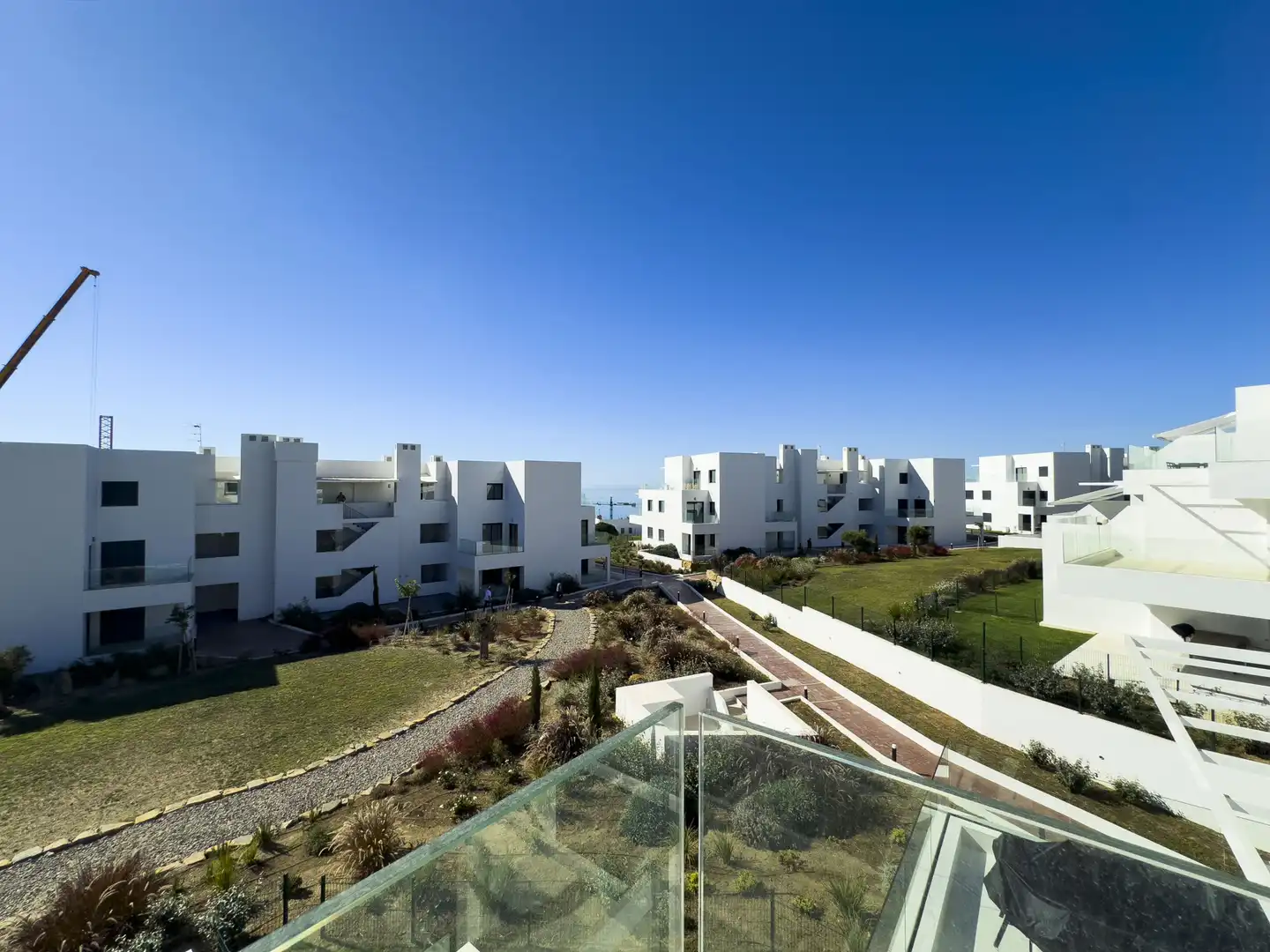 Vista exterior de Ático en venta en Casares con Terraza, Trastero y Piscina