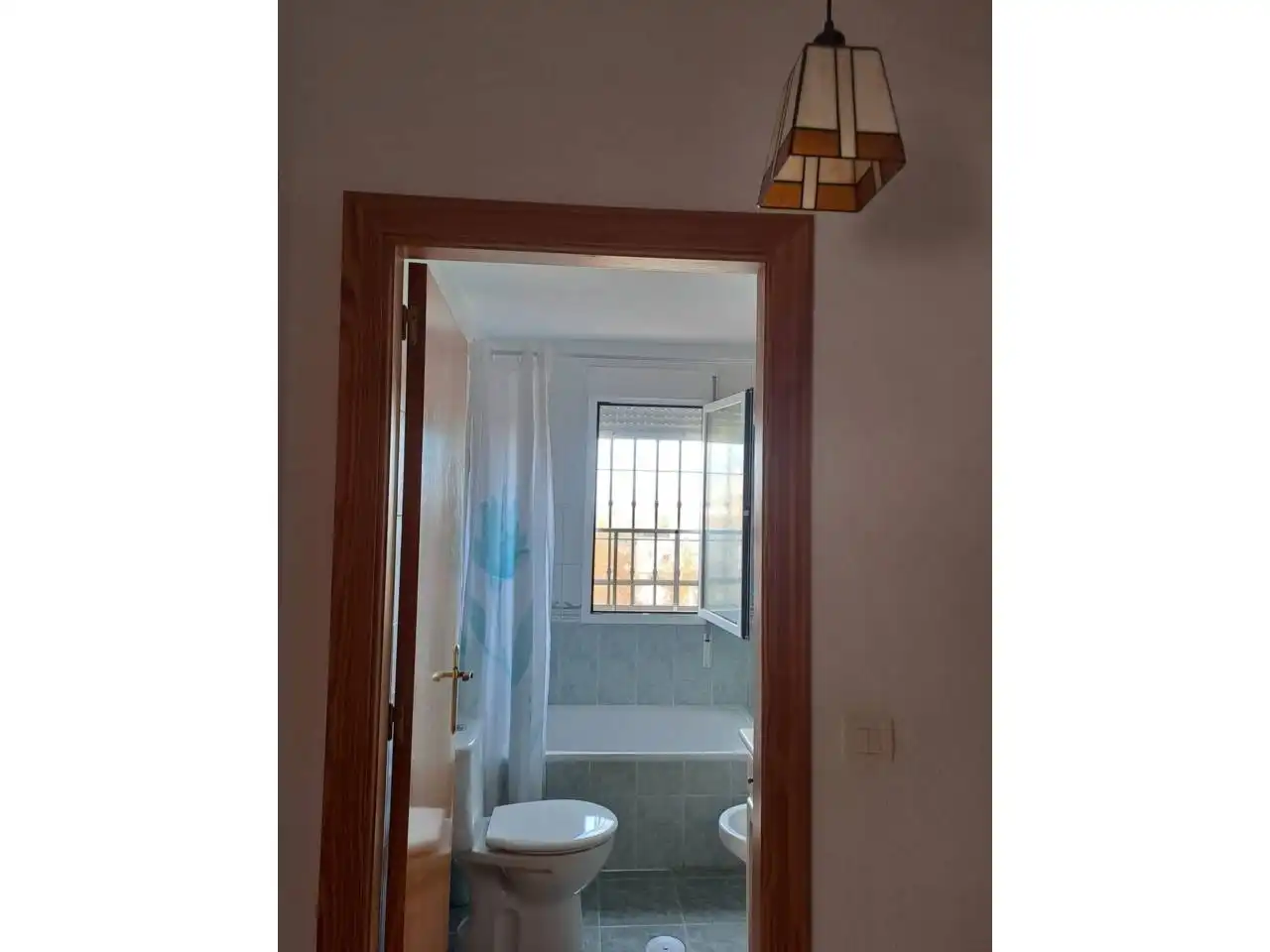 Baño de Dúplex en venta en Baza con Calefacción, Terraza y Trastero