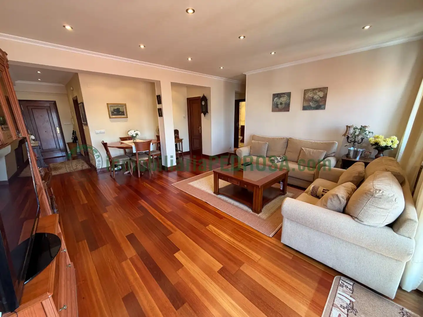 Apartamento en venta en JOAQUIN COSTA, Zona de Plaza de Barcelos