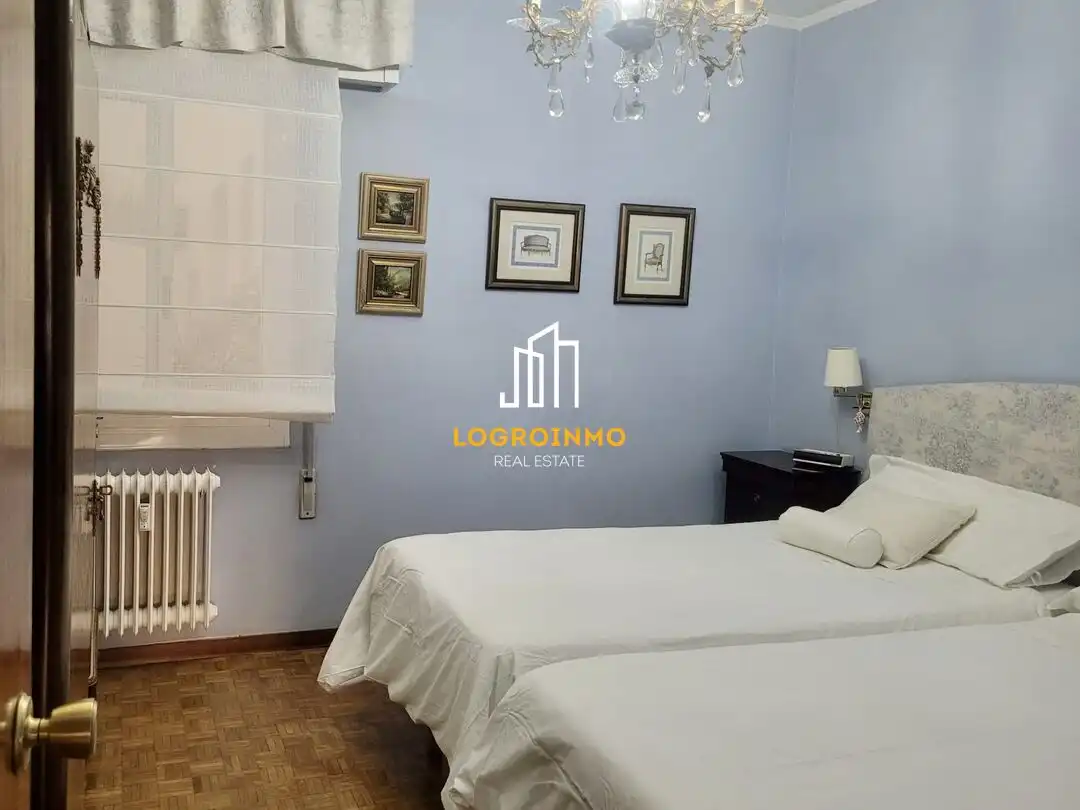 Habitación de Piso en venta en  Logroño con Calefacción, Trastero y Balcón