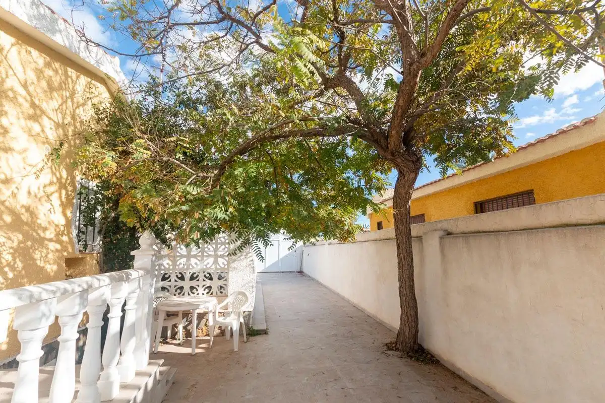 Vista exterior de Casa o chalet en venta en Torrevieja con Aire acondicionado, Terraza y Trastero