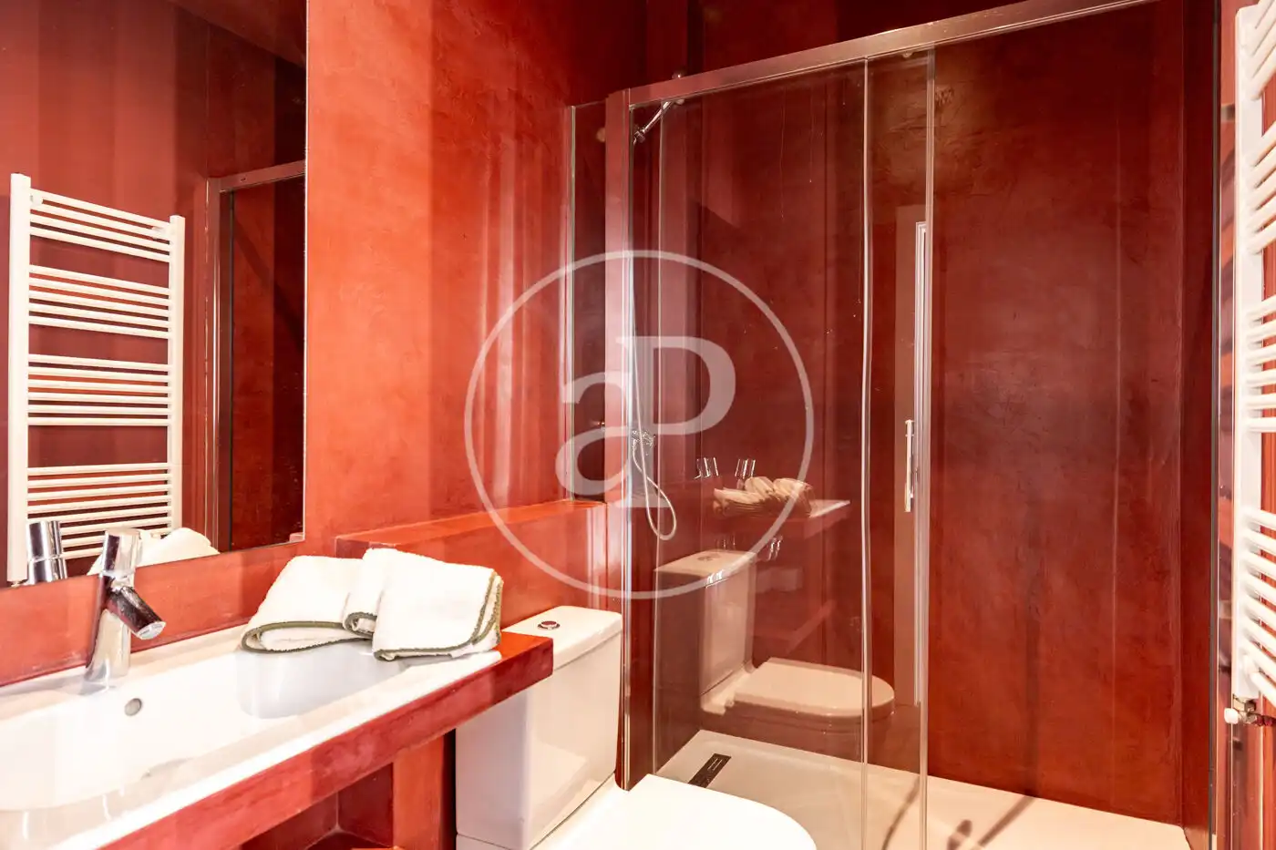 Badezimmer von Wohnung zur Miete in Barcelona mit Klimaanlage, Heizung und Möbliert