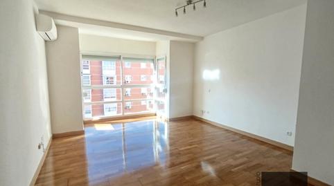 Foto 3 de Piso de alquiler en Las Tablas, Madrid