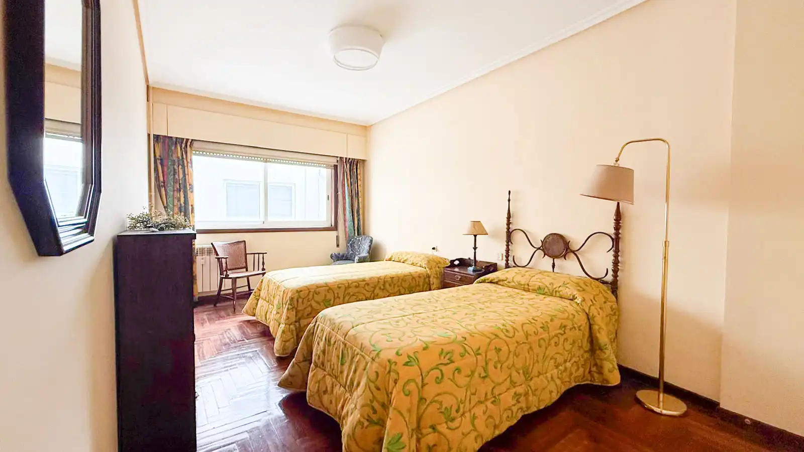Habitación de Piso en venta en Vigo  con Calefacción, Horno y Lavadora