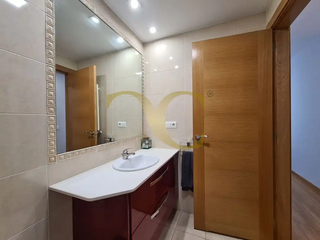 Küche von Wohnung zum Verkauf in Oviedo  mit Heizung, Privatgarten und Terrasse