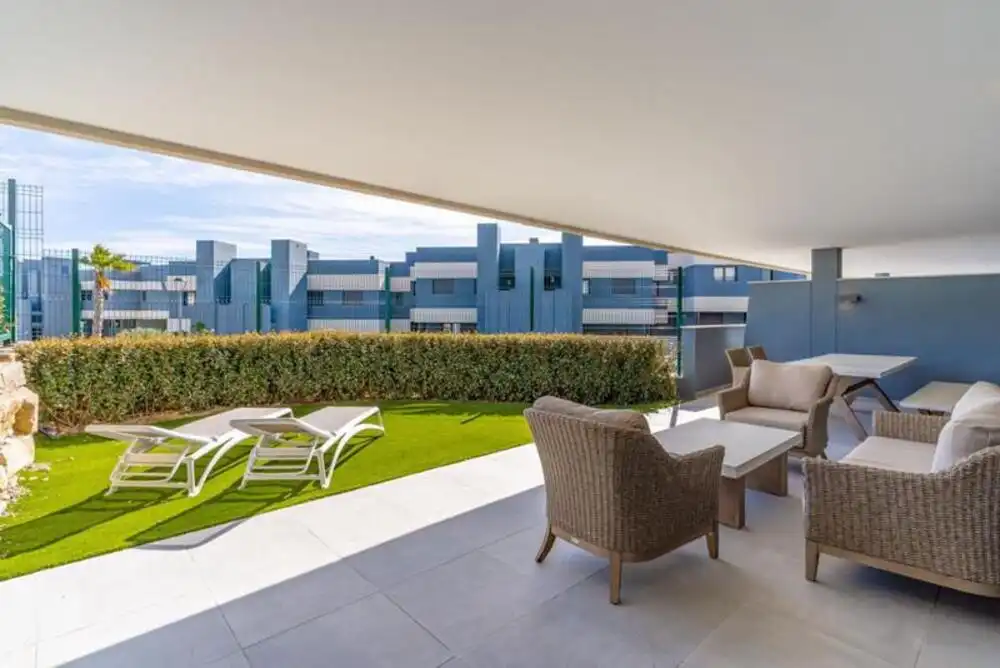Terraza de Apartamento de alquiler en Estepona con Aire acondicionado, Jardín privado y Terraza