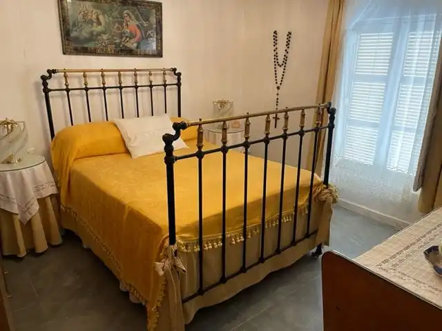 Dormitori de Casa o xalet en venda en Nacimiento amb Traster i Moblat