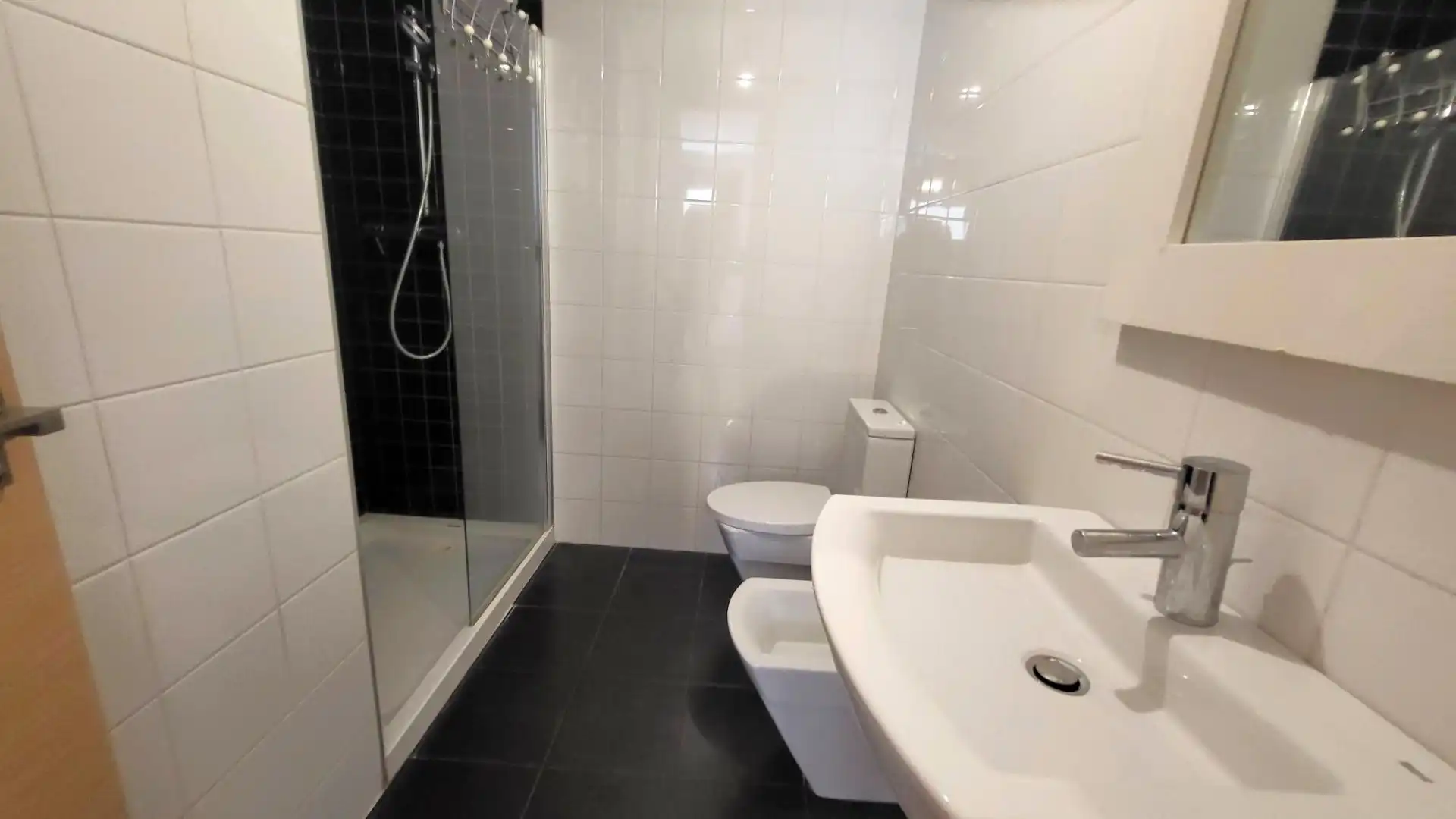 Baño de Apartamento en venta en Elche / Elx con Aire acondicionado, Calefacción y Terraza