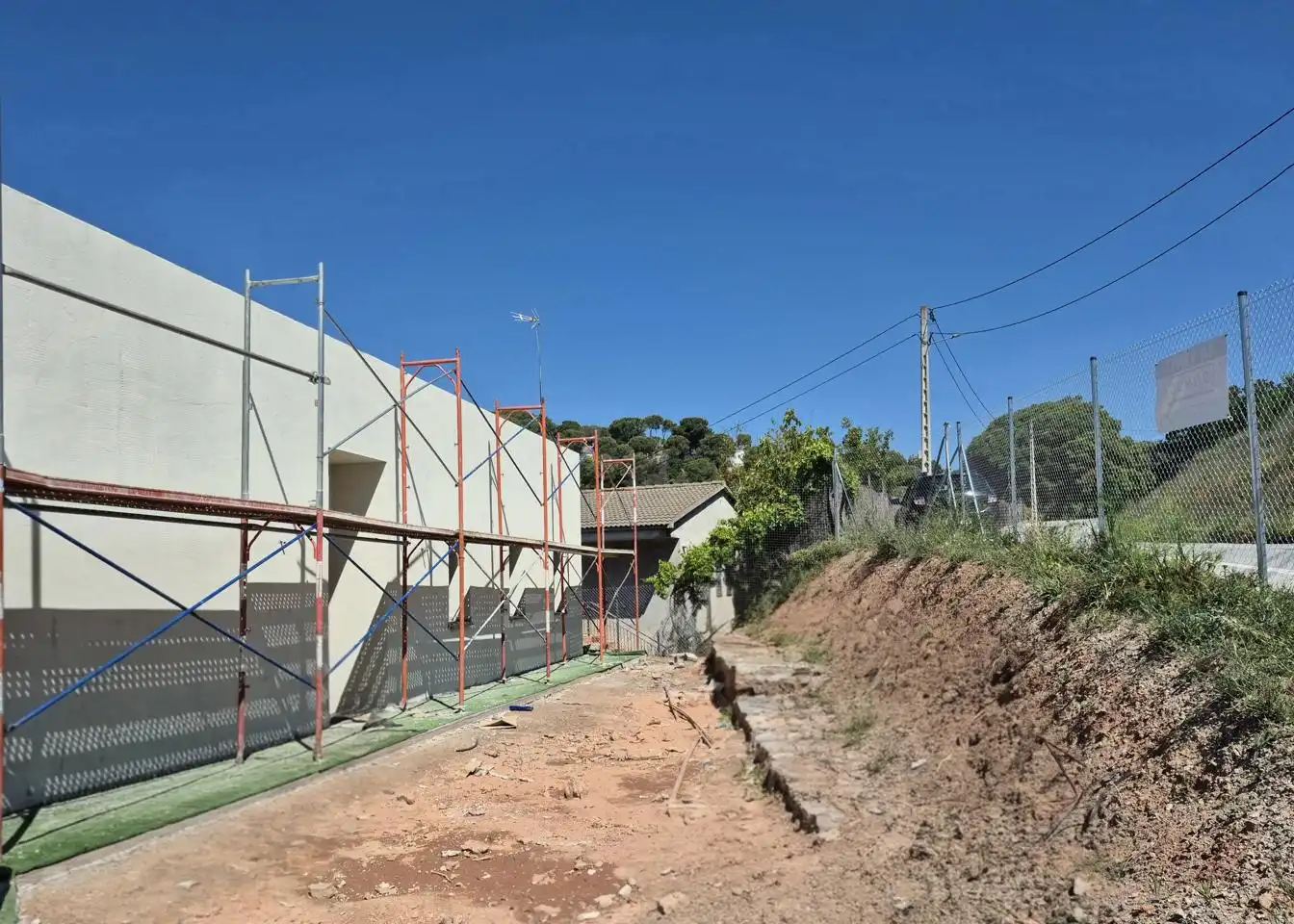 Vista exterior de Casa adosada en venda en Vacarisses amb Aire condicionat, Calefacció i Jardí privat