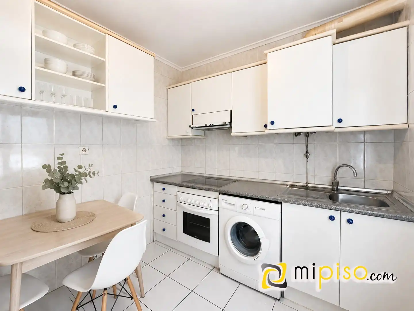 Küche von Wohnung zum Verkauf in Laredo mit Balkon